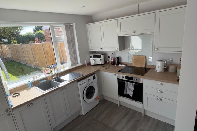 24, Adelaide Avenue, KING'S LYNN photo 2