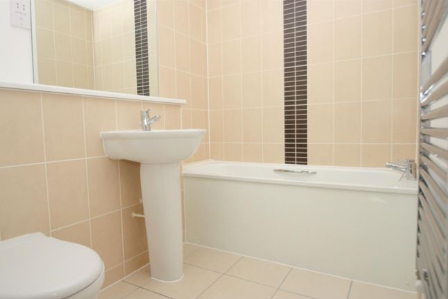 Flat for sale in Osbury Court, Northholt Road