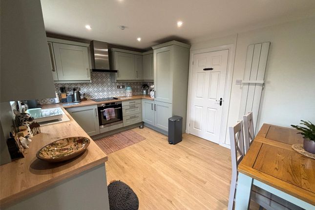 41, Fair Oakes, Pembrokeshire photo 3