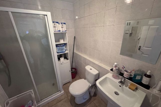18, Cheviot Close, Hayes photo 5