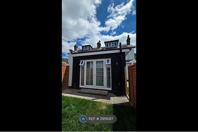 London Road, Ewell, Epsom photo 4