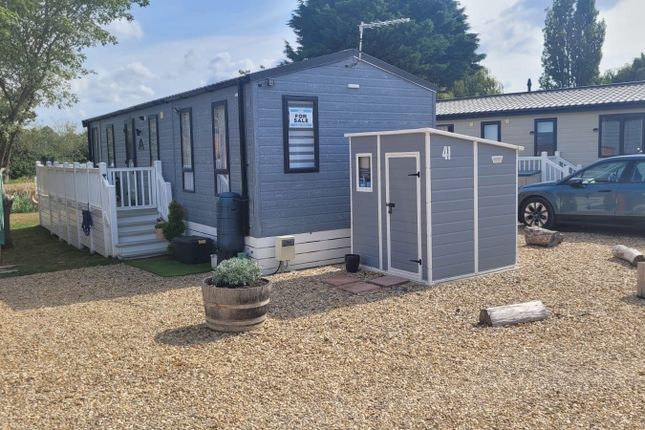 2-bed caravan on 41 Pisces Country Park, Welney, £17,000