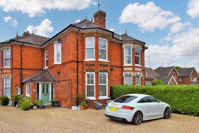 Thumbnail Town house for sale in Doddington Road, Lincoln