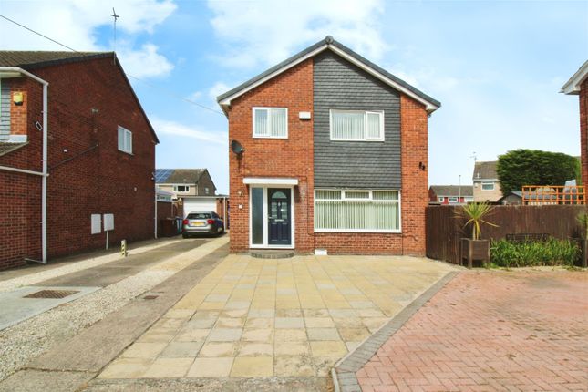 Detached house for sale in Grosmont Close, Hull