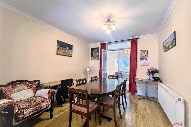 27, Francis Road, Harrow photo 3