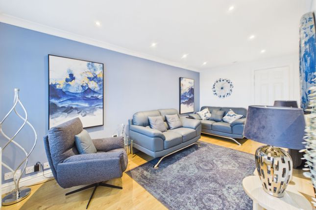 21 Fenwick Drive, Hamilton photo 3