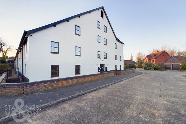 Maisonette for sale in The Maltings, Staithe Road, Bungay