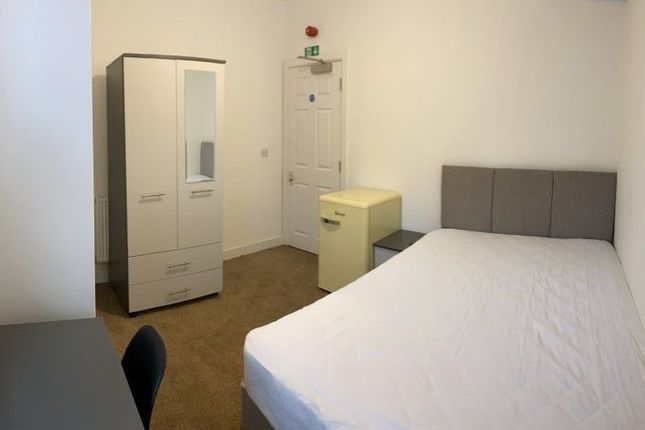 1-bed flat on 44 Maples Street, Nottingham, £2,450/mo