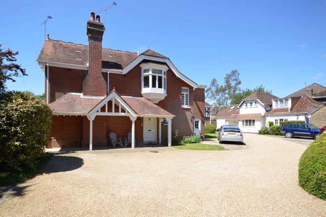 Thumbnail Terraced house to rent in 4 Hazeldean Court, Rowland's Castle, Hampshire