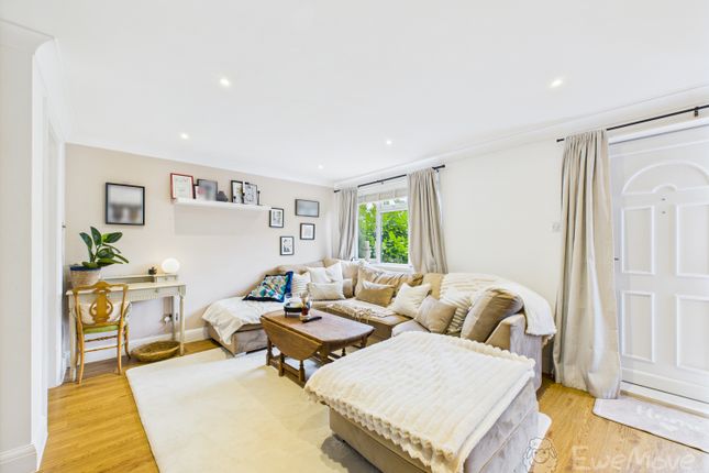 17, SUTTON FIELD, BORDON photo 3