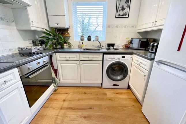 Flat for sale in Poets Court, Milton Road, Harpenden