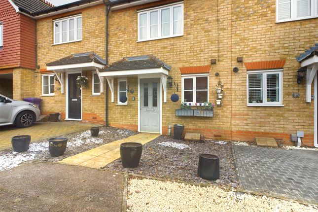 Thumbnail Property for sale in The Beacons, Stevenage