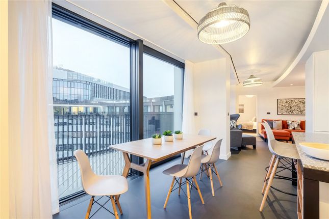 Apartment 715, 3, Television Centre, London photo 4