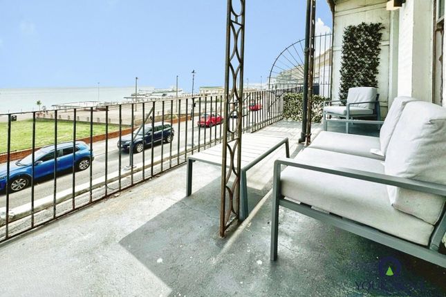 Wellington Crescent, Kent photo 4