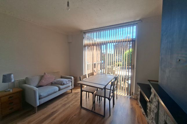 41, Priory Lane, SCUNTHORPE photo 4