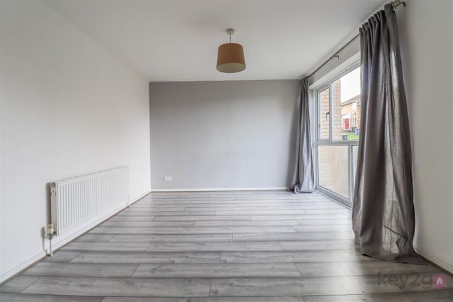 1, Meadowcroft Rise, Sheffield photo 4