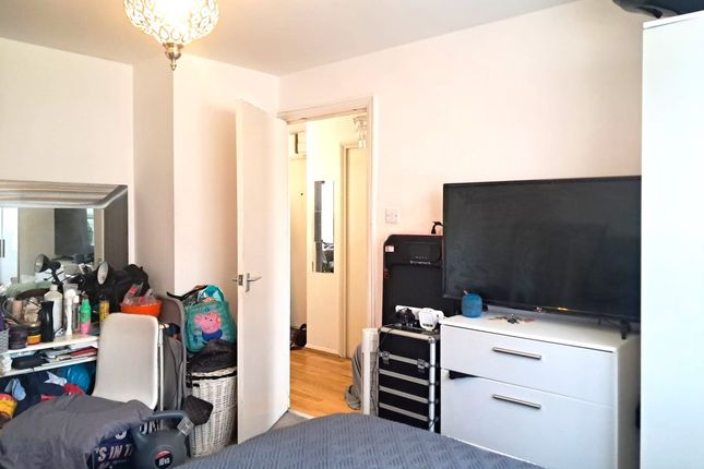 4, Peabody Court, Enfield Island  Village photo 4