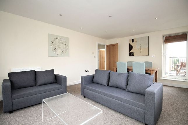 Thumbnail Flat to rent in Sail Court, Newport Avenue, Canary Wharf