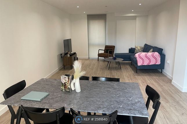Flat, Gallions Road, London photo 2