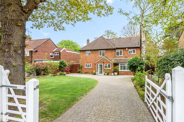 Thumbnail Detached house to rent in Fernbank Road, Ascot, Berkshire
