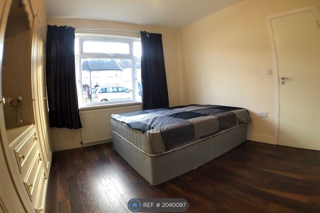 Thumbnail Room to rent in Warren Road, London