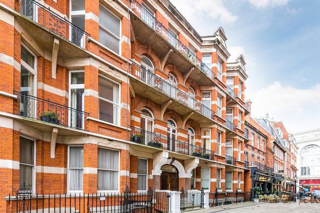 Thumbnail Flat to rent in 36 Kensington Court, London
