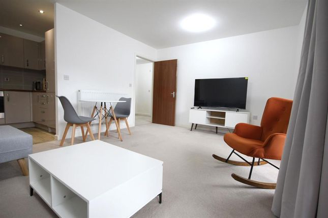 Flat 109, Samuel Garside House, Barking photo 3