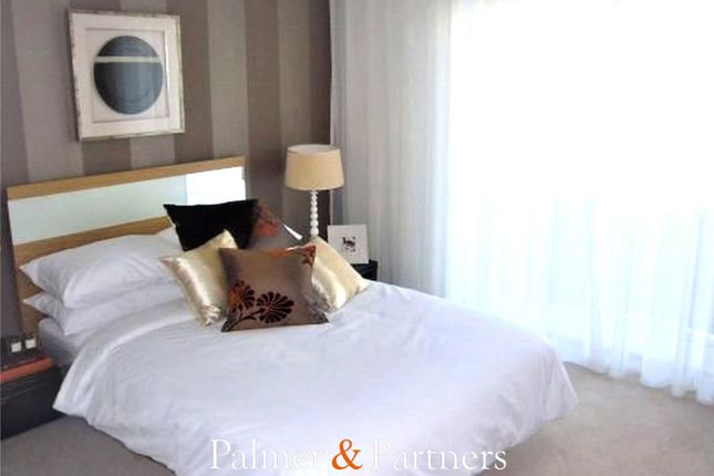 Flat 18, Spiritus House,, Hawkins Road, Essex photo 3
