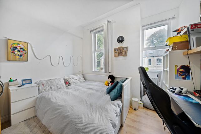 13c, Ramsay Road, London photo 3