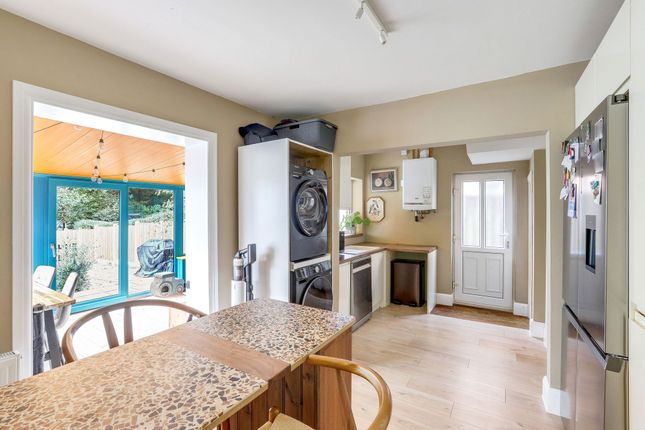 329 Heanor Road, Ilkeston photo 3