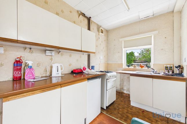 6, St. Thomas Road, Kirkham photo 4