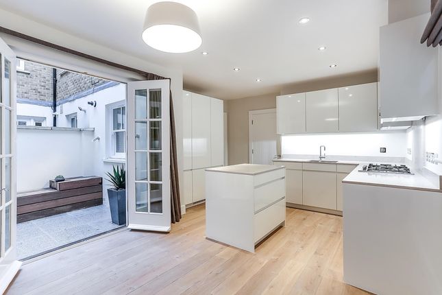 4, Great Cumberland Mews, London photo 2