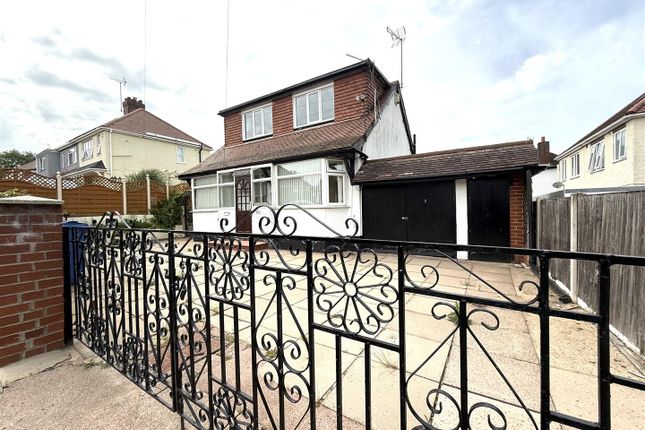 2-bed detached on 2, Trent View Close, Rugeley, £240,000