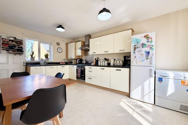 152, Bedford Drive, Fareham photo 4
