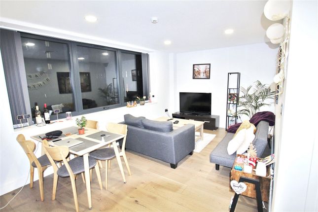 Thumbnail Property to rent in Olive Grove House, Fieldgate Street, London