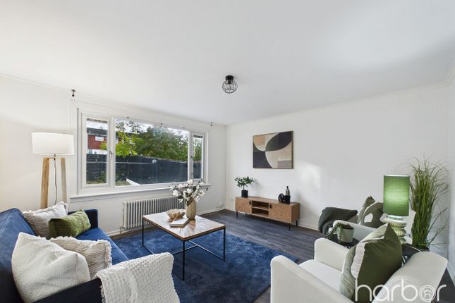 12 Turnberry Place, East Kilbride, South Lanarkshire photo 2