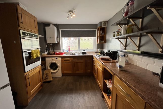 Kendal Close, Leeds photo 2