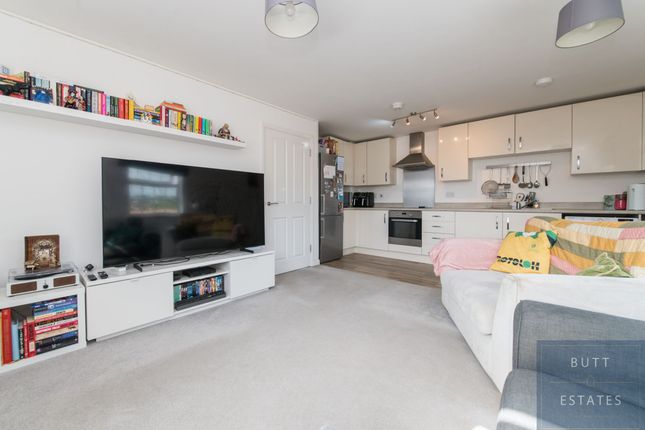 35 Celtic Close, Exeter photo 2