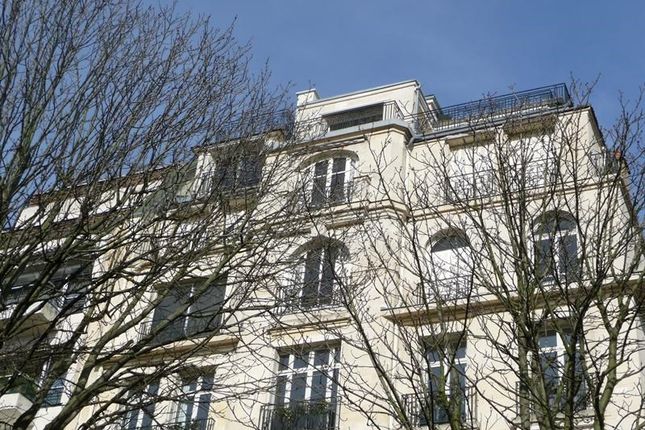 Thumbnail Apartment for sale in 92200 Neuilly-Sur-Seine, France