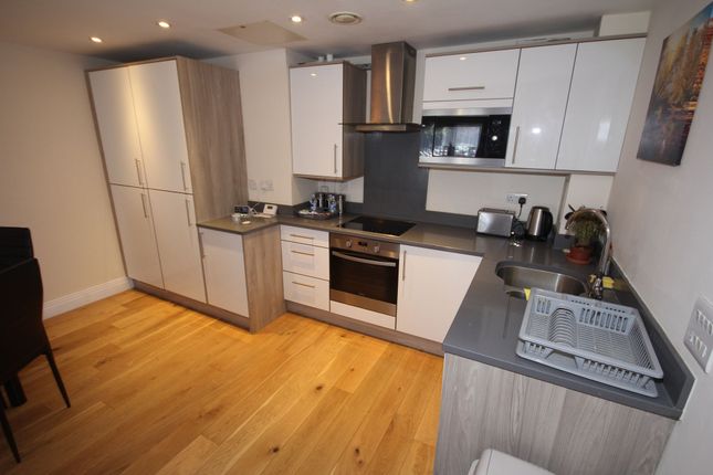 Flat to rent in Station Road, Garden Court