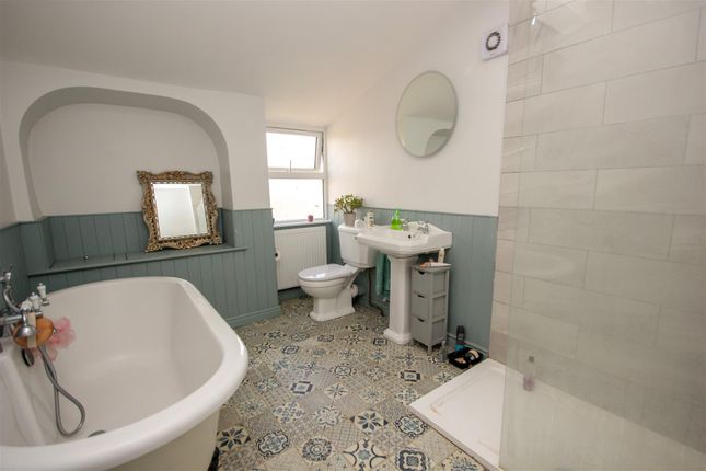 192, Wellingborough Road, Rushden photo 2