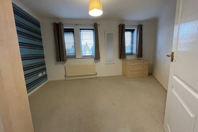 Flat 5 Forge House, High Street, Kettering photo 4