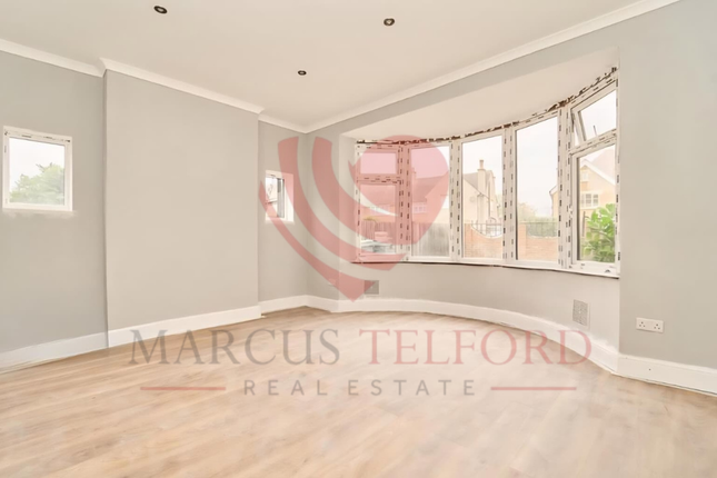 337, Jersey Road, Isleworth photo 4