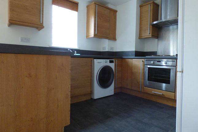 Flat to rent in Clarendon Gate, Mill Road, Colchester