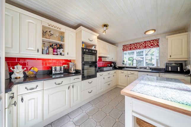39, Charterhouse Road, Orpington photo 4