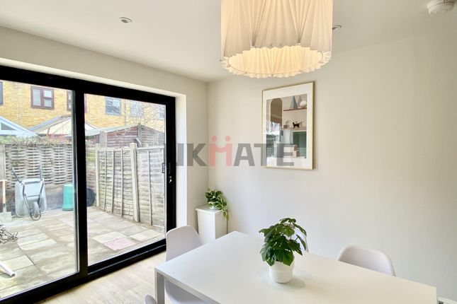 58, Buxton Street, London photo 4