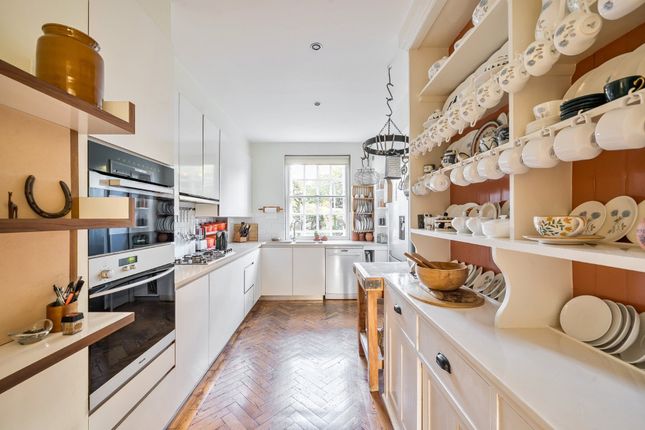 21, Meadway, London photo 4