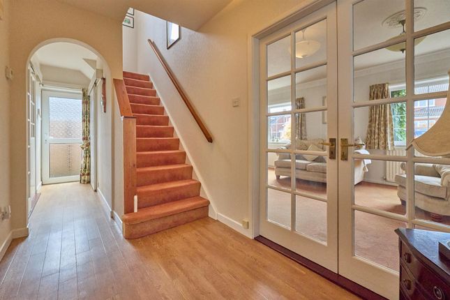 8, De La Bere Crescent, Burbage photo 4