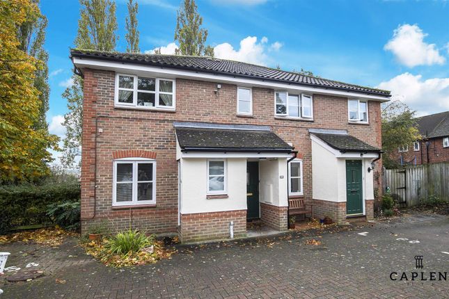 Flat for sale in School House Gardens, Loughton