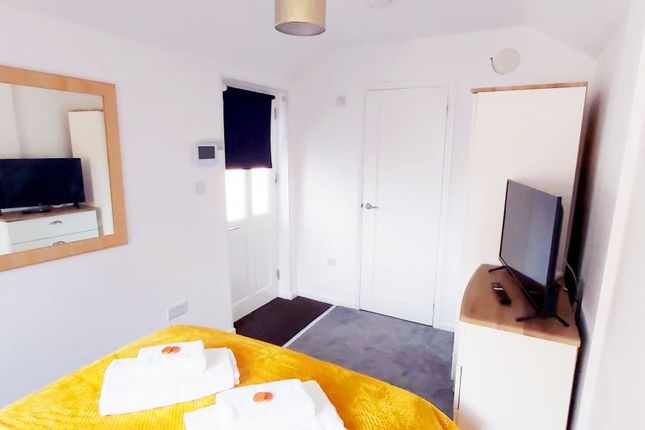 Room to rent in Natal Road, Cambridge